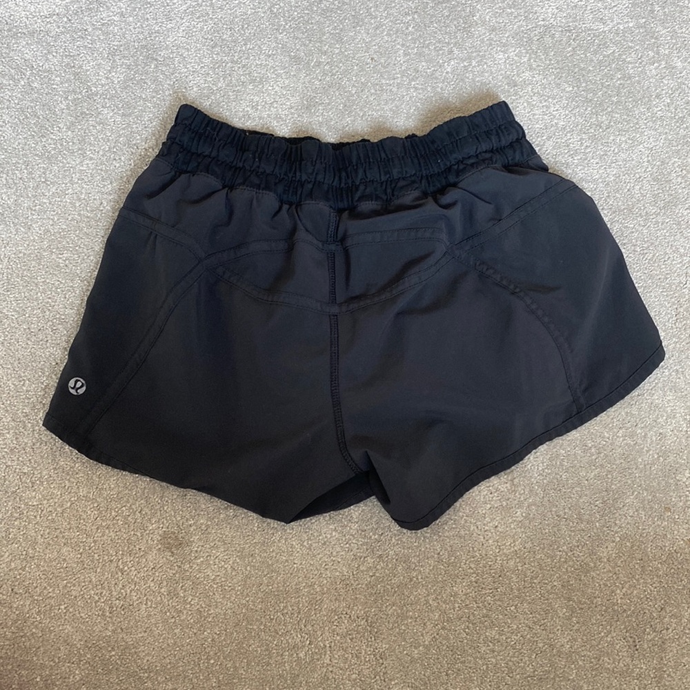 Lululemon tracker shorts